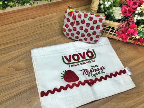 Kit Toalhinha e Porta Moedas Presente Dia das Mães