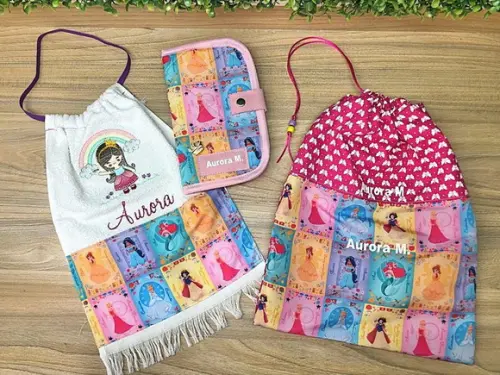 Mochila Saco + Kit Higiene