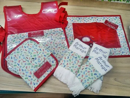 Kit Avental Escolar Personalizado Plastificado 6 Peças