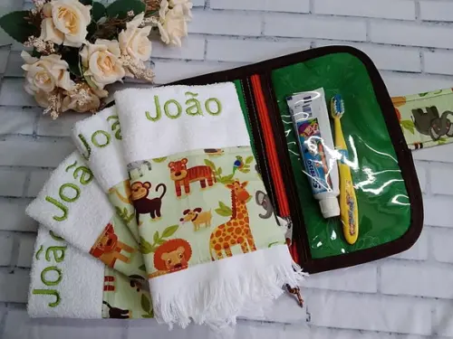 Kit Higiene Bucal com Toalhinha Personalizada