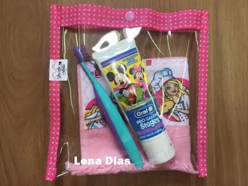 Lembrança de Aniversário Porta Higiene Bucal