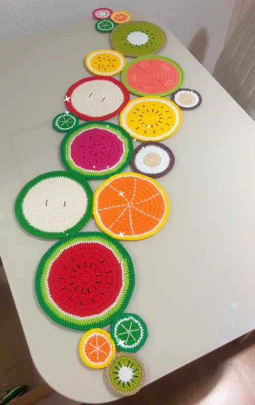 Trilho de Mesa Crochê Frutinhas