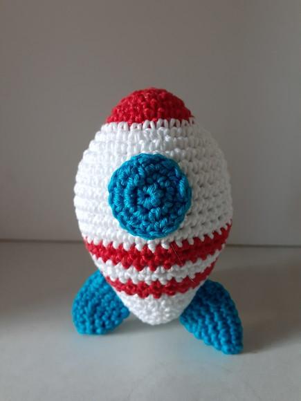 Amigurumi Astronauta com Foguete