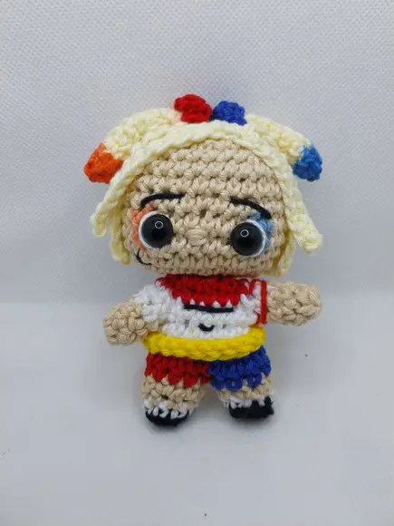 Amigurumi Arlequina Mini
