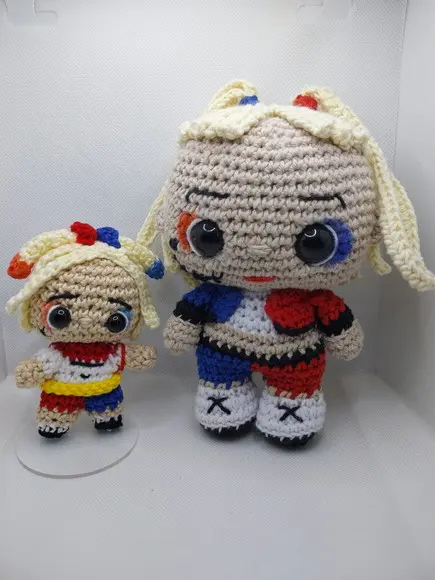 Amigurumi Arlequina Mini