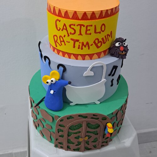 Bolo Fake Castelo Ra-tim-bum