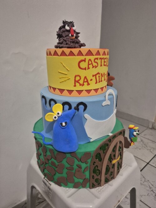 Bolo Fake Castelo Ra-tim-bum