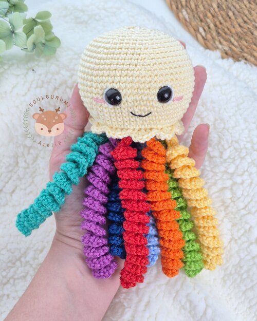 Polvo de croche para bebê modelo arco-iris