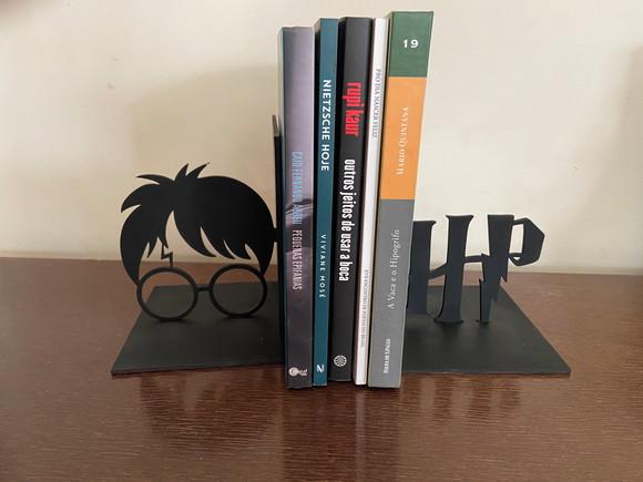 Aparador de Livros Harry Potter