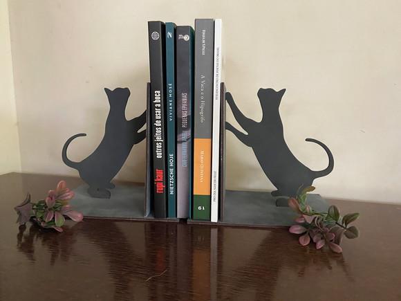 Aparador de Livros Gatos