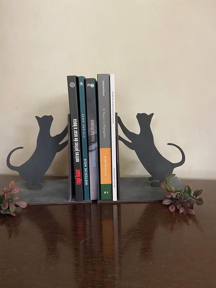 Aparador de Livros Gatos