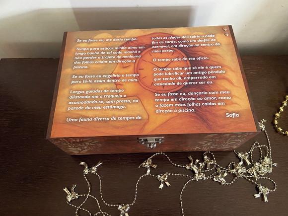 Baú com Poesia Autoral