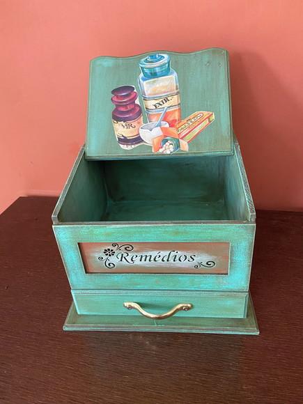 Caixa de Remédios Vintage