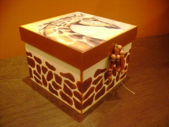 Caixa Porta Jóias Girafa