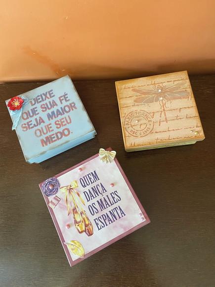 Caixas com Frases