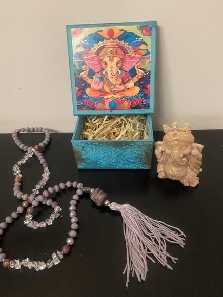 Ganesha Gesso na Caixa Decorada