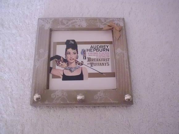 Porta Colar Audrey Hepburn
