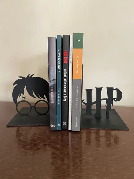 Aparador de Livros Harry Potter
