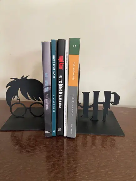 Aparador de Livros Harry Potter