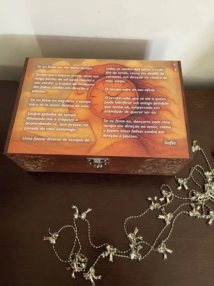 Baú com Poesia Autoral