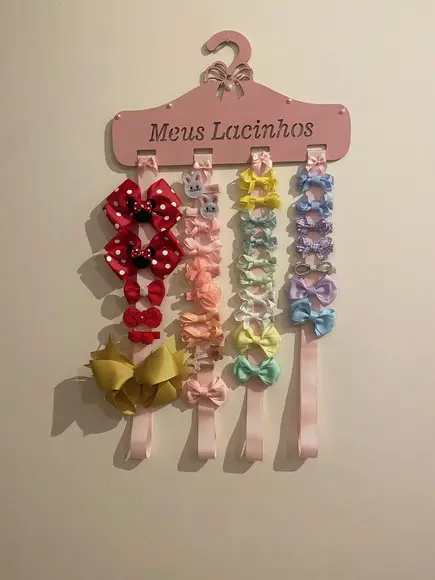 Cabide Porta Laços de Menina