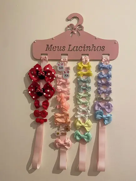 Cabide Porta Laços de Menina