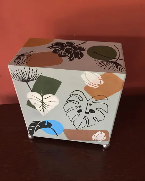 Caixa Alta com Pintura Orgânica