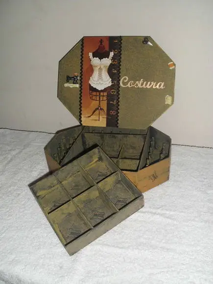Caixa de Costura Grande Corselet