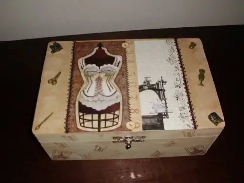 Caixa de Costura Vintage