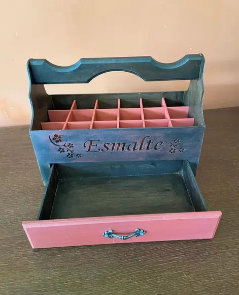 Caixa de Esmaltes / Manicure