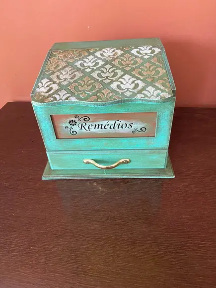 Caixa de Remédios Vintage