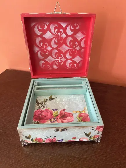 Caixa Decorada Vintage Floral