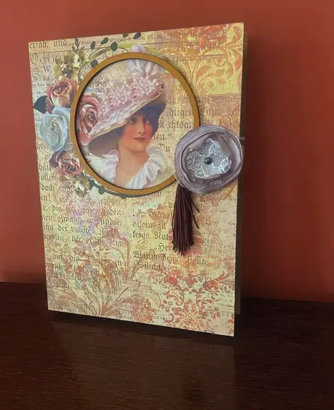 Caixa Livro Dama Antiga Decorativa