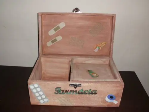 Caixa Maleta de Remédios Vintage