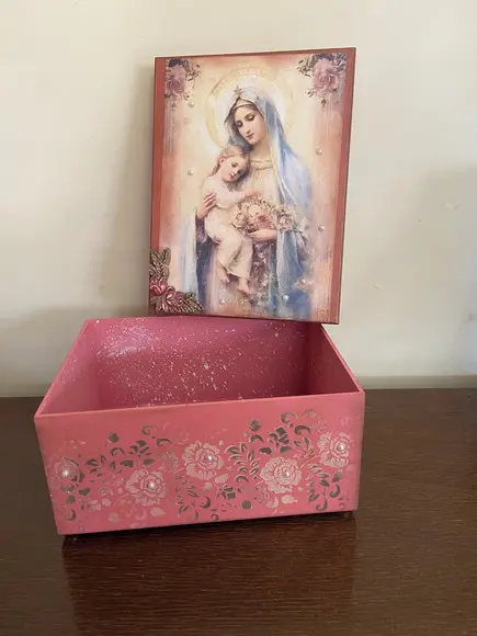 Caixa Nossa Senhora e Jesus
