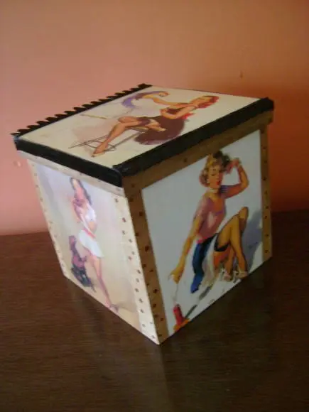 Caixa Pin-up