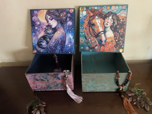 Caixas Altas Rústicas