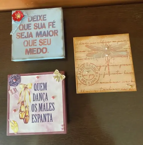 Caixas com Frases