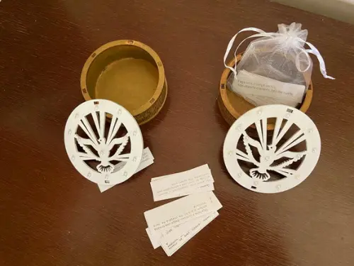 Caixas Espírito Santo com Terço