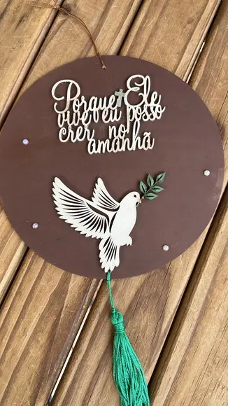 Guirlanda de Páscoa Ele Vive