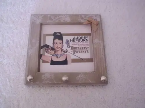 Porta Colar Audrey Hepburn