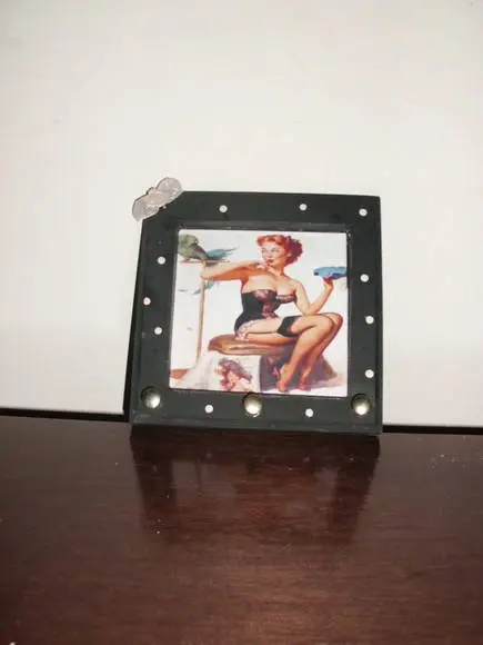 Porta Colar Pin-ups