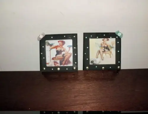 Porta Colar Pin-ups