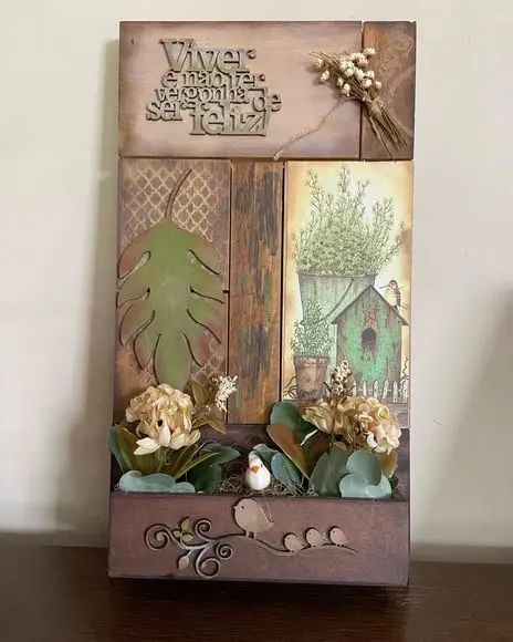 Quadro Floreira Rústica de Parede