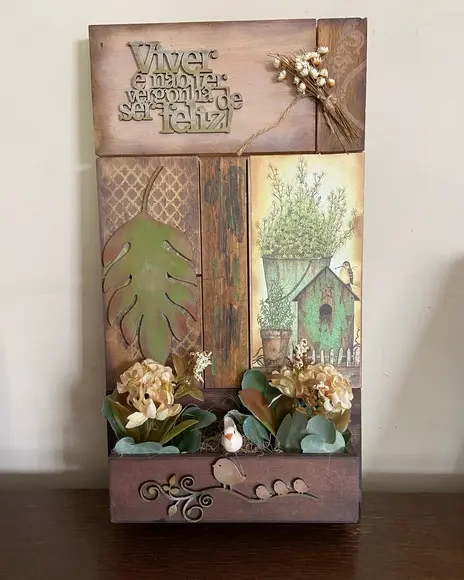 Quadro Floreira Rústica de Parede