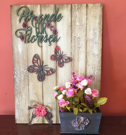 Quadro Rústico Borboletas e Flores