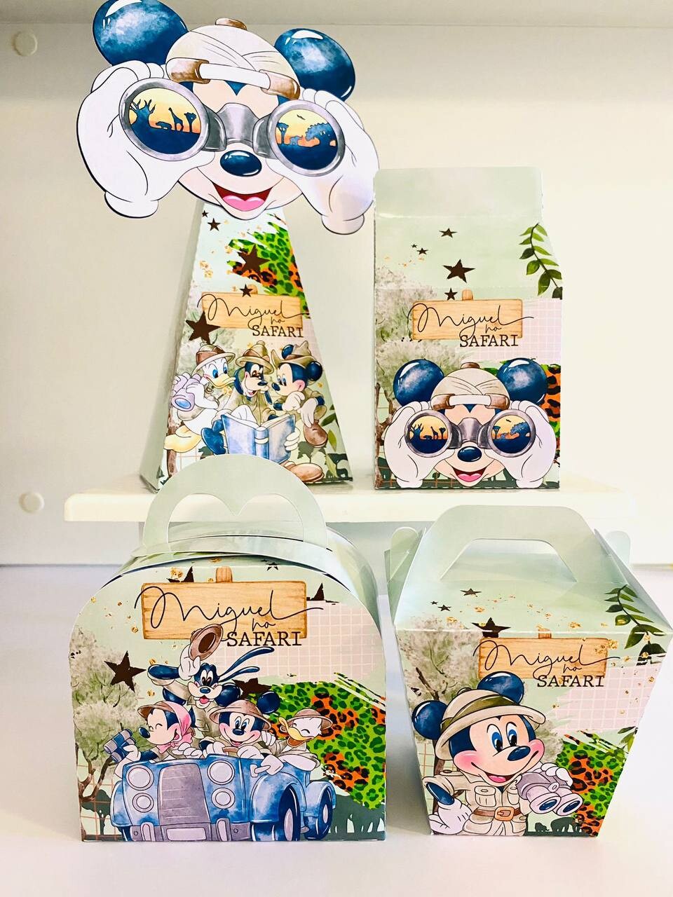 Kit Festa Personalizado escolha o tema – 20 Caixinhas (5 de cad
