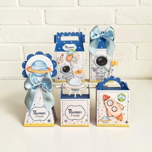 Kit 10 Caixas Personalizadas Astronauta - Lembrancinha de Festa/ Aniversario - Montadas