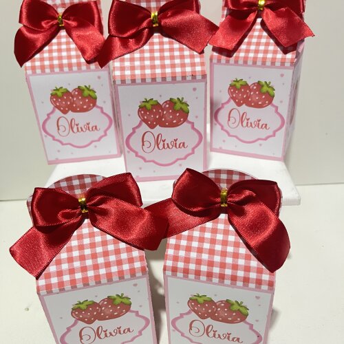 Caixa Milk Personalizada Moraguinho/Morango/Cerejinha