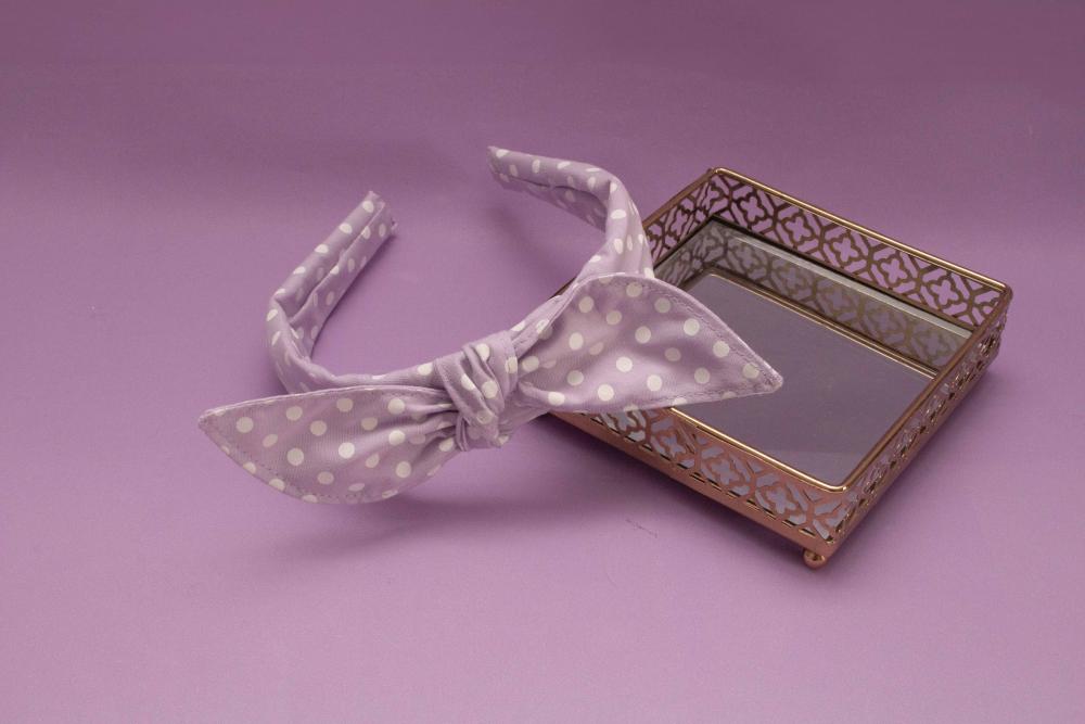TIARA | TRICOLINE COM BOLINHAS LAÇO | LILÁS BOLINHA BRANCA